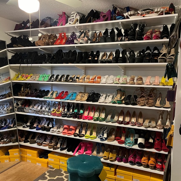 Closet Clean Out. - Picture 1 of 1